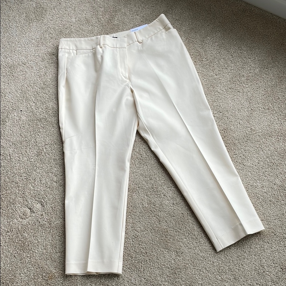 NWT Ann Taylor Women's Cream Cropped Pants